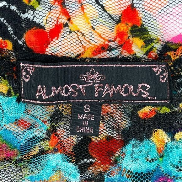 Almost Famous Sheer Lace Floral Zip Front Tank - Picture 7 of 9